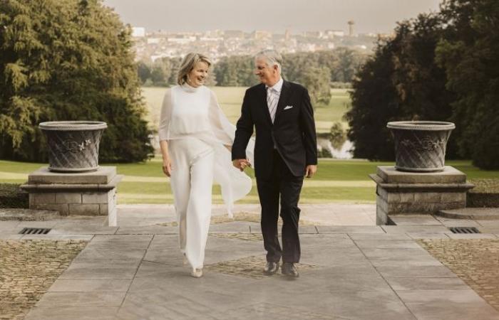 Il Palais Royal svela un nuovo ritratto per il 25° anniversario di matrimonio di Philippe e Mathilde