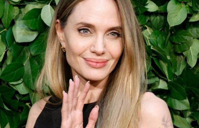 Quale simbolo forte si nasconde dietro il nuovo tatuaggio di Angelina Jolie?