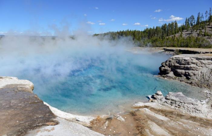 Uno studio scientifico suggerisce che le sorgenti termali potrebbero essere responsabili della comparsa della vita sulla Terra