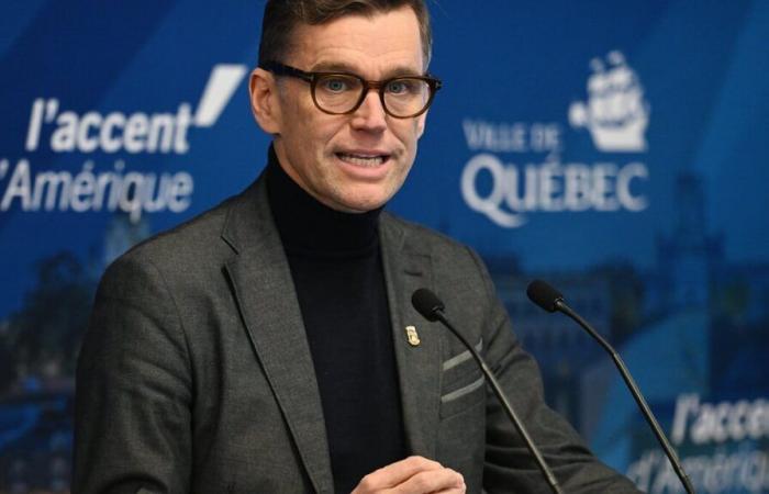 Bilancio 2025 della città di Quebec: l’amministrazione Marchand attinge dalla riserva climatica per finanziare le piste di pattinaggio refrigerate