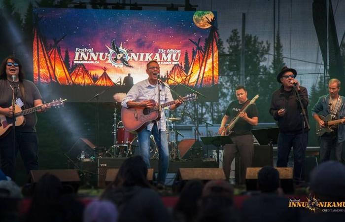 Innu Nikamu riceverà un premio agli International Folk Music Awards