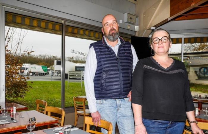 nell'attesa al ristorante del centro stradale La Crèche