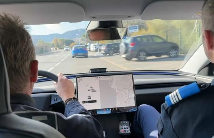 “Avrebbero potuto prendere un’auto francese”: questi agenti della polizia municipale sono i primi a guidare una Tesla