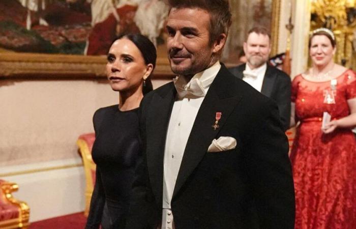 David e Victoria Beckham, l’altra coppia “regale” al banchetto di stato di Carlo III per l’emiro del Qatar