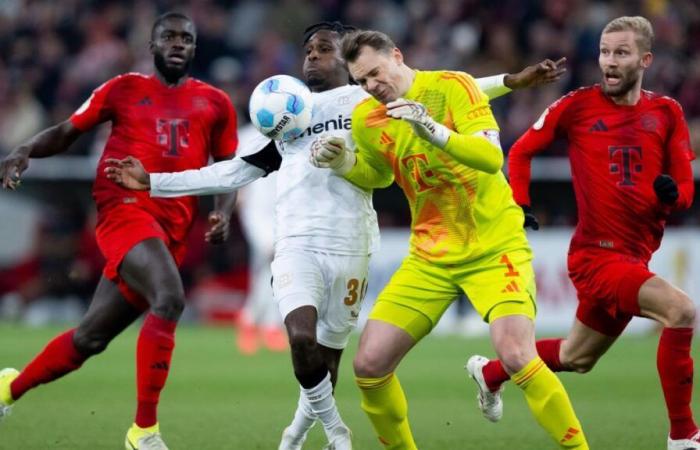 Manuel Neuer diventa lo zimbello di tutta la Germania