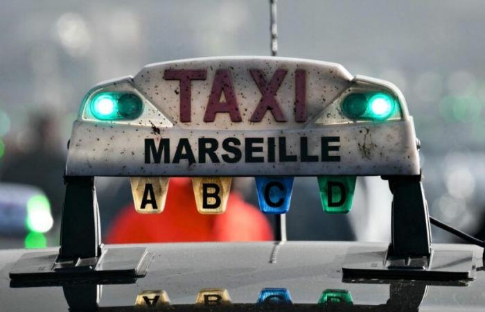 una dimostrazione di taxi blocca parte della A50