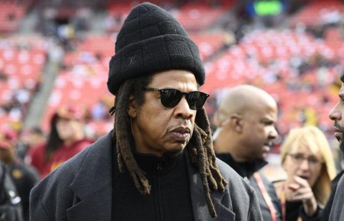 Accusato di aver violentato una minorenne di 13 anni, Jay-Z nega le accuse “atroci”