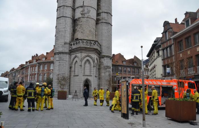 Simulazione dell’incendio al campanile di Tournai ed esercitazione a grandezza naturale per i vigili del fuoco: il carillonneur è stato salvato!