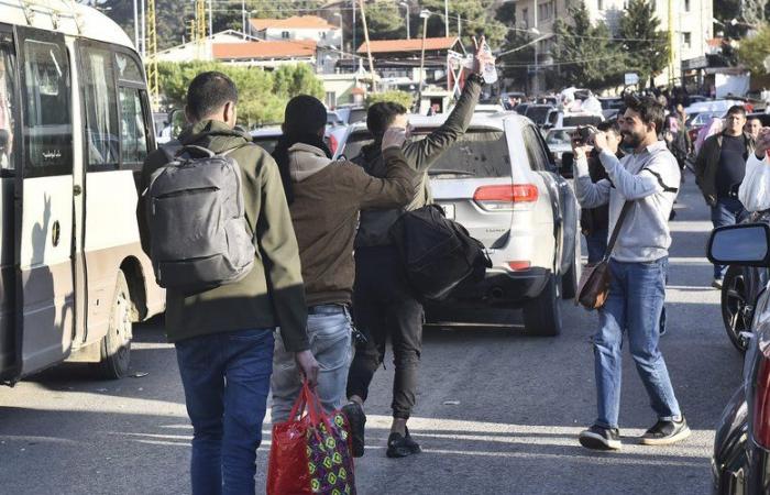 DIRETTO. Caduta del regime di Bashar al-Assad in Siria: lunedì incontro d'emergenza all'ONU, centinaia di profughi cercano di ritornare nel loro Paese