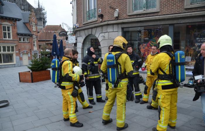 Simulazione dell’incendio al campanile di Tournai ed esercitazione a grandezza naturale per i vigili del fuoco: il carillonneur è stato salvato!