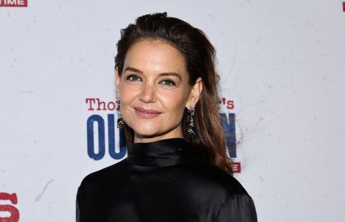 Suri Cruise milionaria grazie a suo padre Tom? Katie Holmes riformula