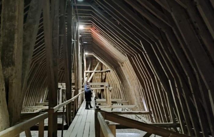 A Tours, la cattedrale Saint Gatien ha rivelato il suo attico