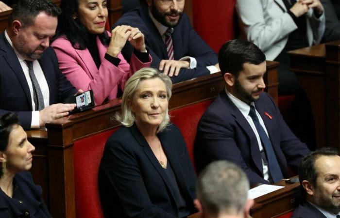 Marine Le Pen denuncia “una forma di disprezzo” da parte di Emmanuel Macron che ha escluso la RN dalle consultazioni