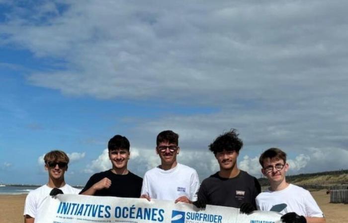 cinque studenti di Bayonne alla partenza della grande regata IUT