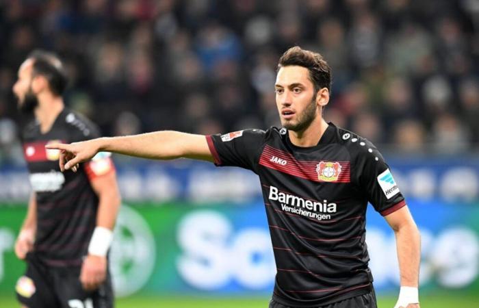 Çalhanoğlu torna a Leverkusen: Alonso disegna il parallelo di Kimmich