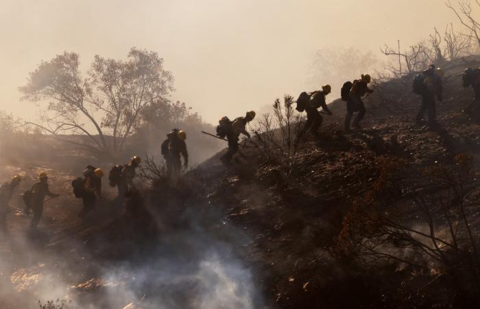 le impressionanti immagini del megaincendio di Malibu, dove sono stati evacuati migliaia di residenti