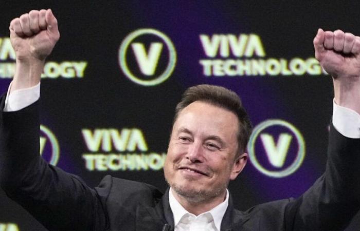 Le azioni di Tesla volano: Elon Musk è il primo uomo a possedere una fortuna di oltre 400 miliardi di dollari