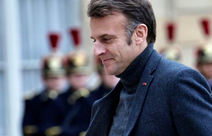 Macron vuole nominare un nuovo Primo Ministro “entro 48 ore”