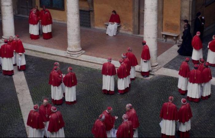 spiegazioni del finale del thriller papale (e in particolare del suo enorme colpo di scena) da parte del regista