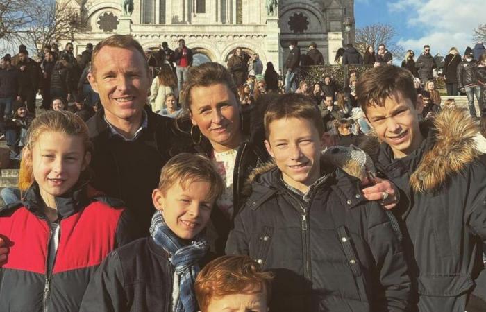 “Ah beh, non sono l’unico”: un candidato delle Famiglie Numerose non riesce a riprendersi da una sequenza di riapertura di Notre-Dame