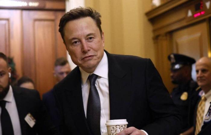 Elon Musk diventa il primo uomo ad avere una fortuna di oltre $ 400 miliardi