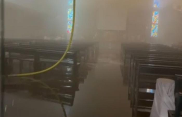 NELLE IMMAGINI. Incendio in una chiesa a Montpellier: incendio del convento, evacuazione della Vergine… foto del disastro dall'interno