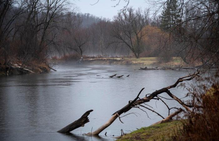 Anche se le previsioni sono diventate meno severe, le autorità cittadine del Vermont sono pronte in caso di inondazioni