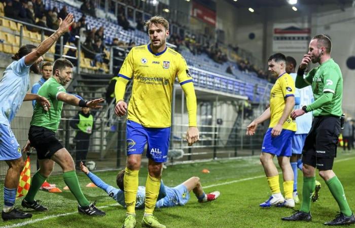 Il Beveren resta in piedi con nove contro Lierse