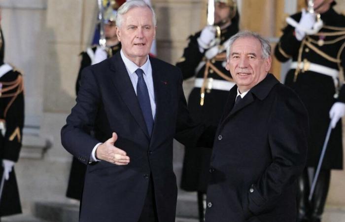 Il primo ministro François Bayrou “non sa nulla dell'Himalaya che abbiamo davanti”, sottolineando le difficoltà “di bilancio”, “politiche” e “il collasso della società”