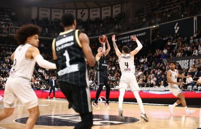 L’Asvel impressiona e chiude la serie di 14 vittorie del Paris Basket