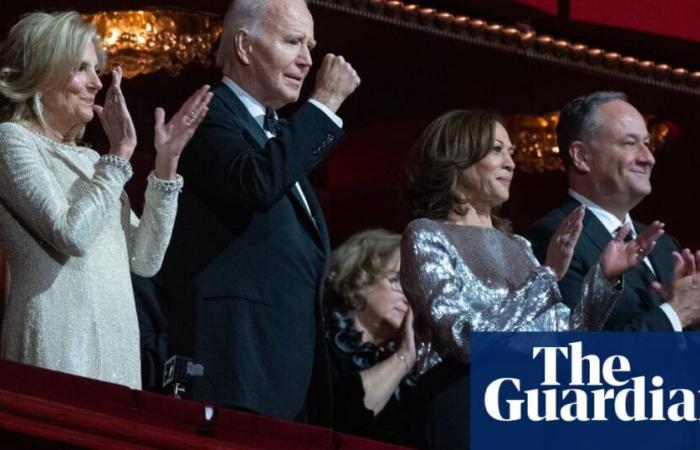 Biden e Harris partecipano alla cerimonia di premiazione di Washington in una delle loro ultime apparizioni importanti insieme | Francis Ford Coppola