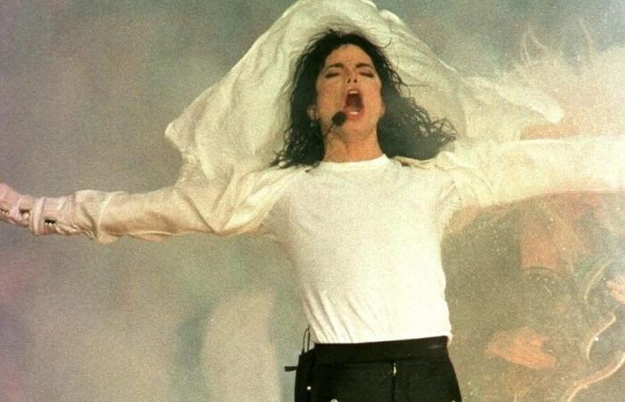 Trovato in un magazzino della California: 12 canzoni inedite di Michael Jackson riemergono