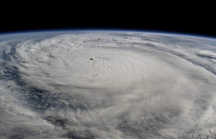 Dall'allarme viola all'allarme rosso, Mayotte è stato declassato in modo che i servizi di emergenza possano uscire e intervenire