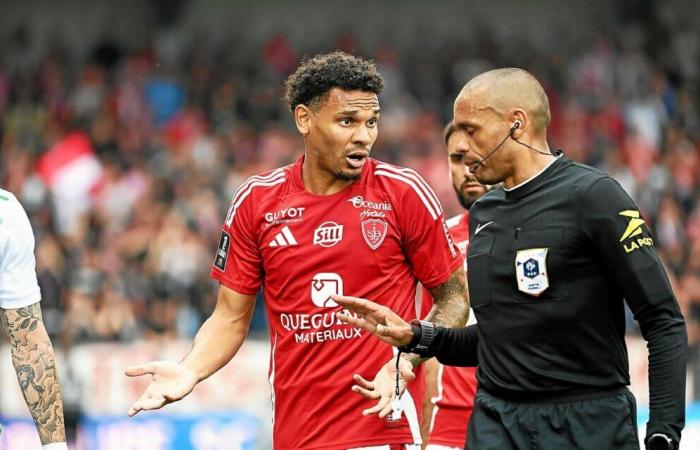 Il gruppo dello Stade Brestois si è presentato questa domenica intorno a mezzogiorno per il ricevimento del Nantes