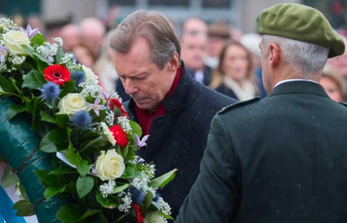 La coppia reale belga e la coppia granducale si scatenano a Bastogne per l’80esimo anniversario della Battaglia delle Ardenne