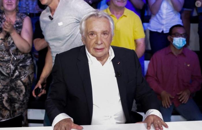 Michel Sardou non usa mezzi termini sulla sua rivalità con l’idolo dei giovani