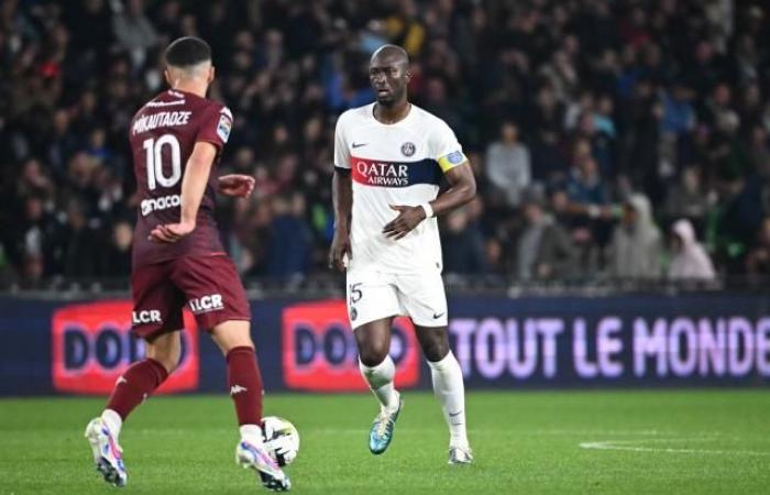 Danilo Pereira amareggiato per la sua partenza dal PSG (Calcio)