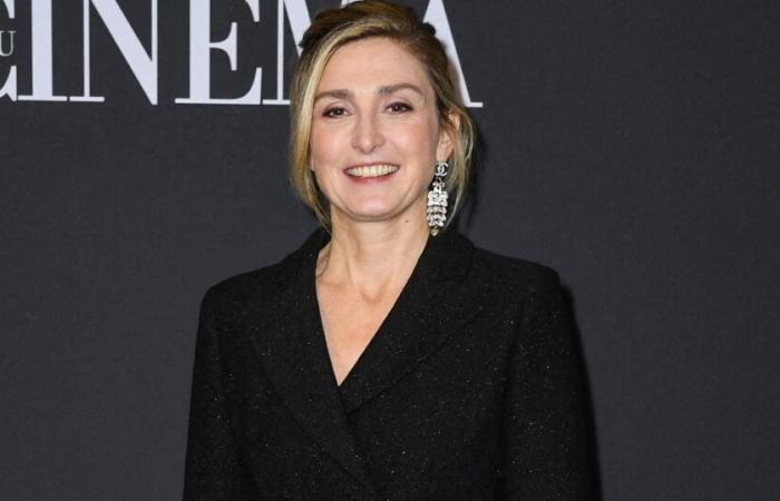 Julie Gayet risplende con un altro grande nome femminile, Niels Schneider irriconoscibile