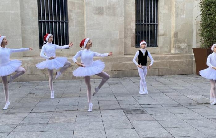 NÎMES LA Danse Studios stupisce il centro città