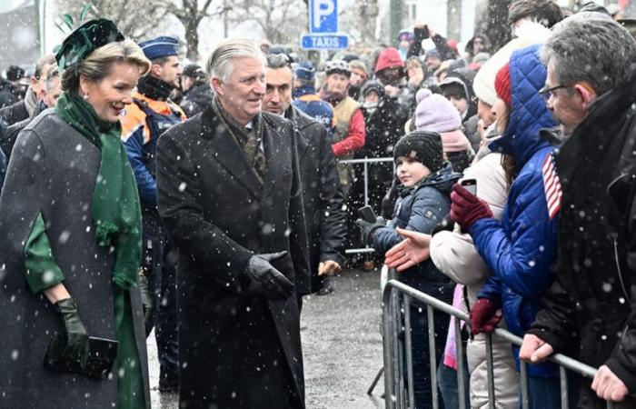 Battaglia delle Ardenne: 80 anni dopo, il re e la regina si riunirono accanto ai veterani