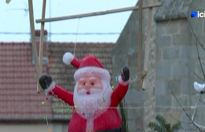 ogni Natale, Maryse ricopre la sua casa di illuminazioni