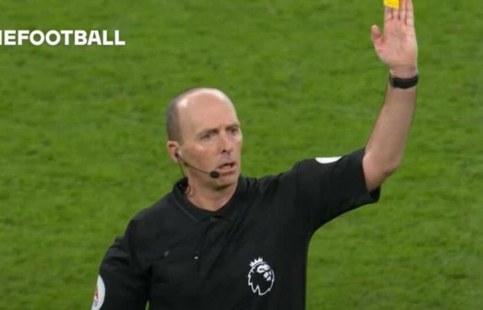 Mike Dean dice che l'arbitro “100%” ha commesso un grosso errore nel primo tempo che farà sputare fuoco ad Arne Slot