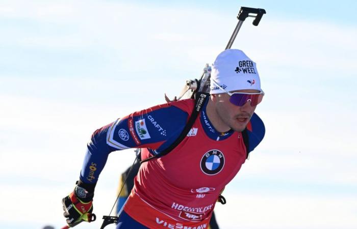 Emilien Jacquelin manca la vittoria a causa di una caduta sulla salita finale dell'inseguimento