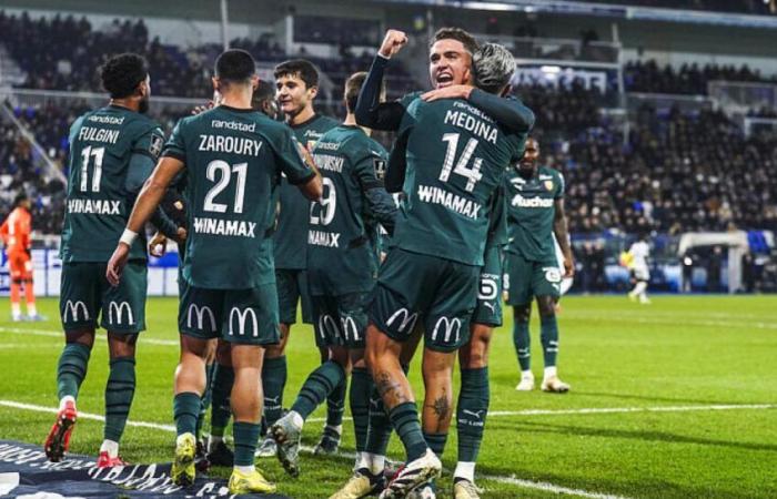 All'intervallo il Lens passa in vantaggio sul campo dell'Auxerre