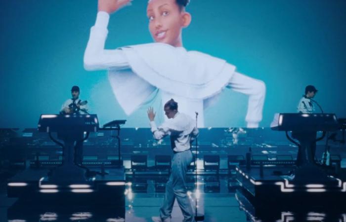 Con “Multitudine, il film” su YouTube, Stromae fa un doppio regalo ai suoi fan dopo la cancellazione del suo tour