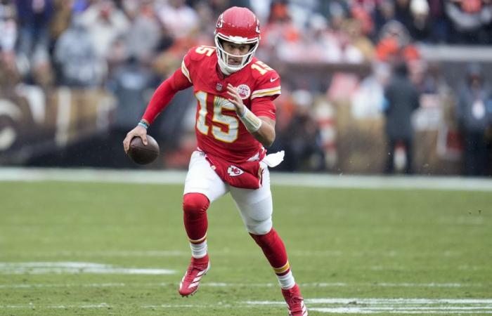 Domenica nella NFL | Patrick Mahomes si è infortunato nella vittoria per 21-7 dei Chiefs sui Browns