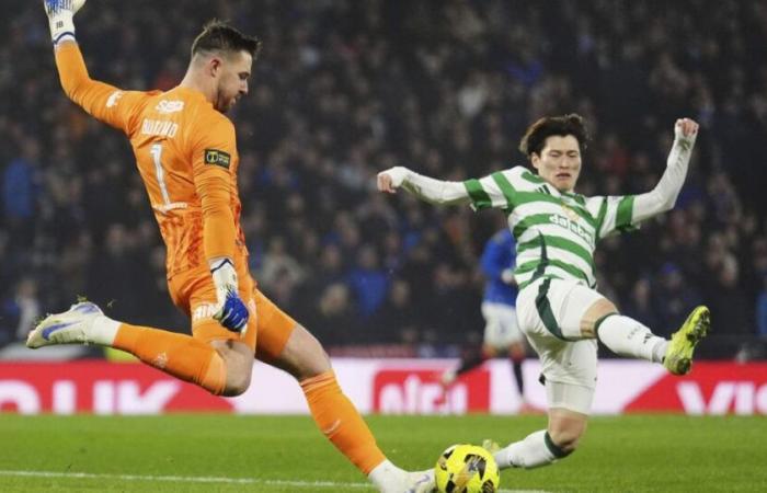 Scene violente nel centro di Glasgow prima della finale della Coppa di Lega scozzese tra Celtic e Rangers | Nazionale