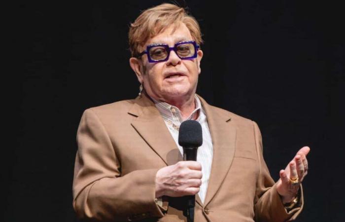 Elton John parla della sua riabilitazione