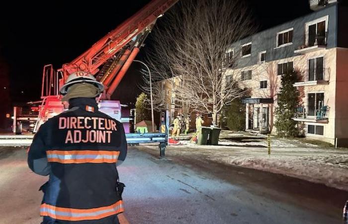 Un incendio è scoppiato in un condominio in rue de Candiac a Sherbrooke