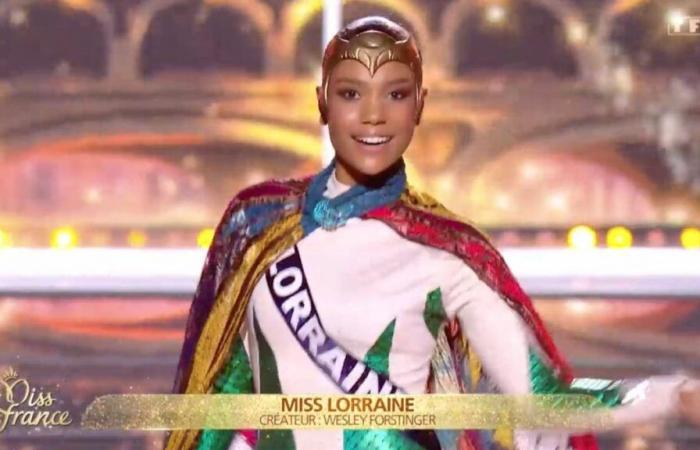 “Miss Lorraine ha lanciato la nuova stagione di “Power Rangers””